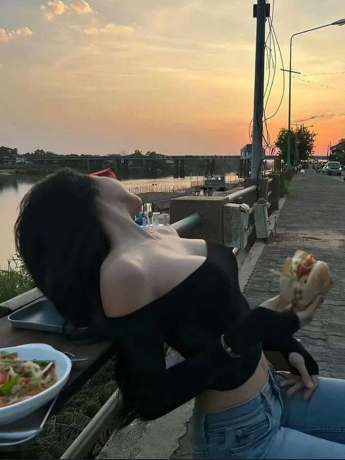 Gái xinh khoe ngực: Khám phá vẻ đẹp quyến rũ với 98+ tuyển tập mới nhất Gái xinh khoe ngực: Khám phá vẻ đẹp quyến rũ với 98+ tuyển tập mới nhất