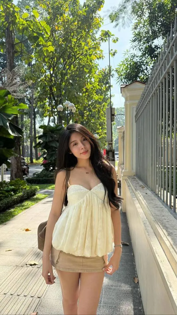 Gái xinh khoe ngực: Khám phá vẻ đẹp quyến rũ với 98+ tuyển tập mới nhất Gái xinh khoe ngực: Khám phá vẻ đẹp quyến rũ với 98+ tuyển tập mới nhất