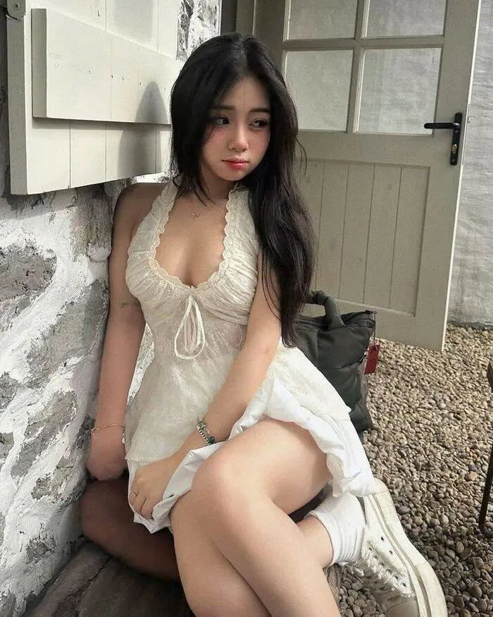 Gái xinh khoe ngực: Khám phá vẻ đẹp quyến rũ với 98+ tuyển tập mới nhất Gái xinh khoe ngực: Khám phá vẻ đẹp quyến rũ với 98+ tuyển tập mới nhất