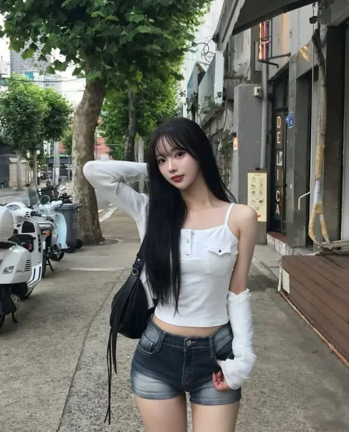 Top 145+ gái xinh mặc quần ngắn khoe dáng đẹp hút hồn Top 145+ gái xinh mặc quần ngắn khoe dáng đẹp hút hồn
