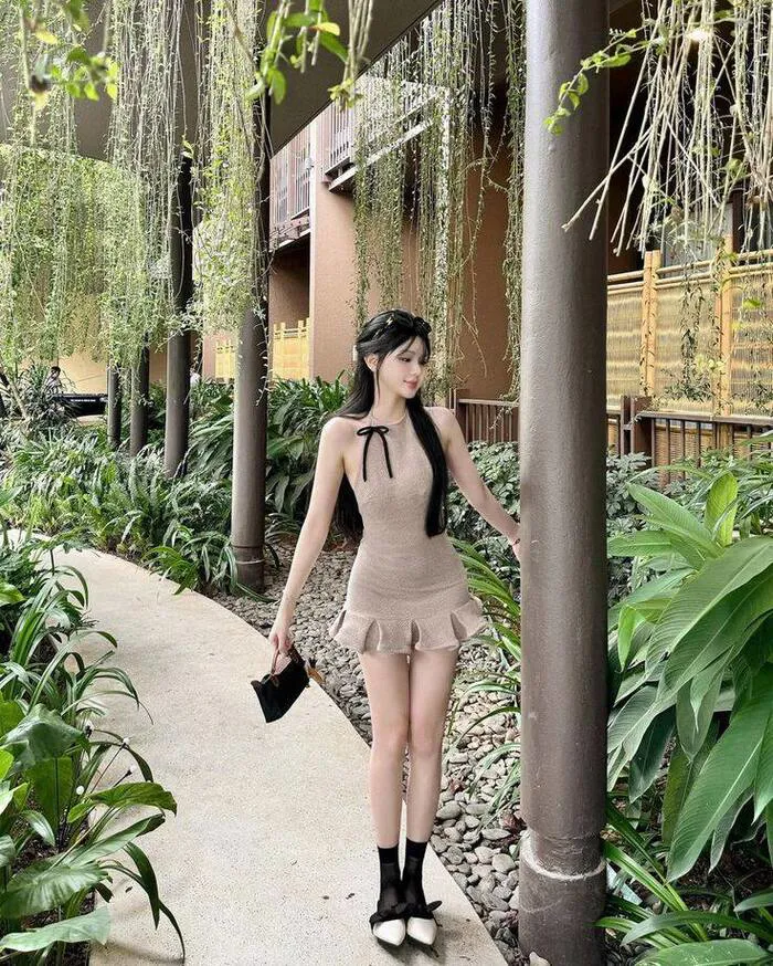 Bộ sưu tập gái xinh mặc váy ngắn ngọt ngào hút hồn mọi ánh nhìn Bộ sưu tập gái xinh mặc váy ngắn ngọt ngào hút hồn mọi ánh nhìn