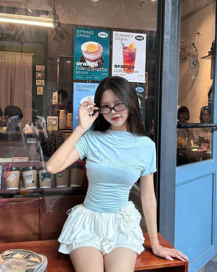 Bộ sưu tập gái xinh mặc váy ngắn ngọt ngào hút hồn mọi ánh nhìn Bộ sưu tập gái xinh mặc váy ngắn ngọt ngào hút hồn mọi ánh nhìn
