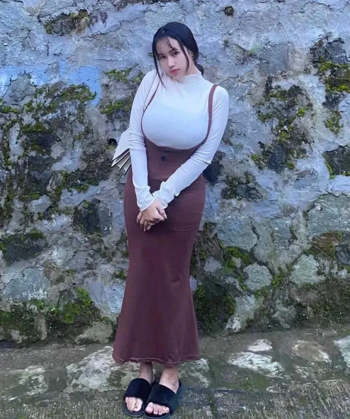Tuyển tập 245+ gái xinh ngực khủng nét căng cực hot Tuyển tập 245+ gái xinh ngực khủng nét căng cực hot