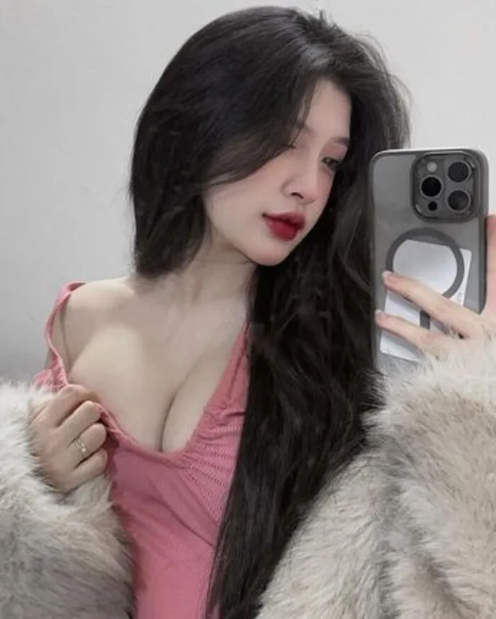 Top 108+ gái xinh ngực khủng đốt mắt người xem mê mẩn Top 108+ gái xinh ngực khủng đốt mắt người xem mê mẩn