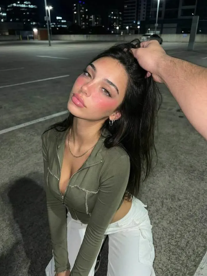 Khám phá 128+ gái xinh onlyfans: Vẻ đẹp đa sắc hút hồn Khám phá 128+ gái xinh onlyfans: Vẻ đẹp đa sắc hút hồn
