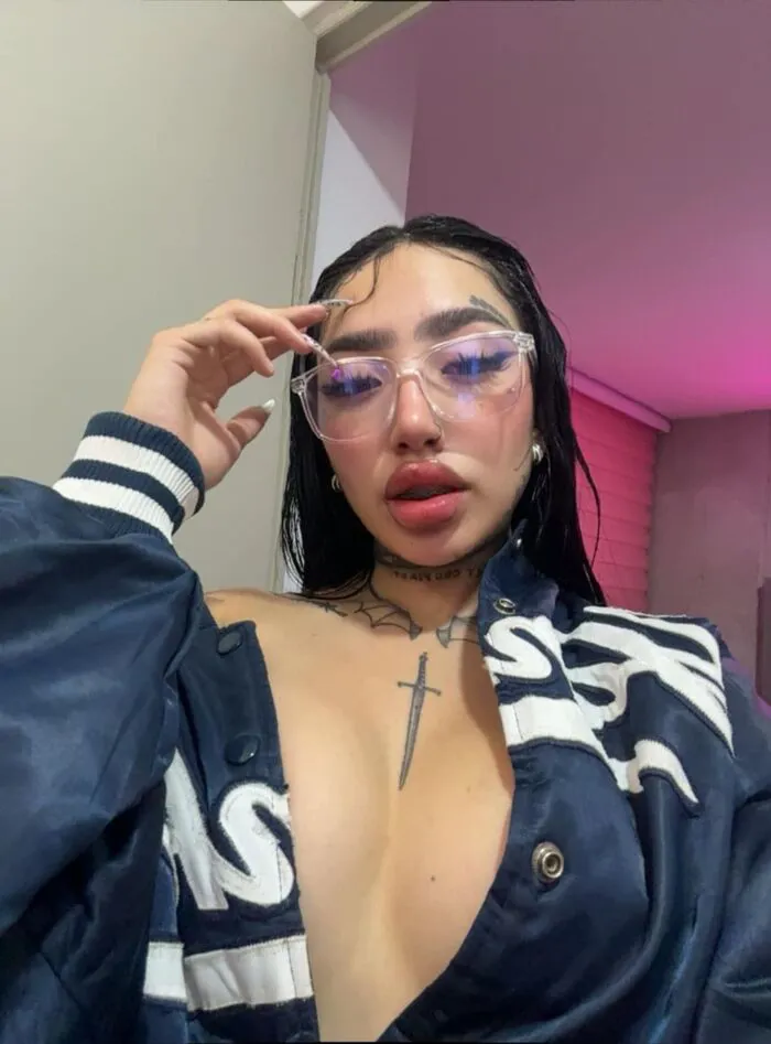 Khám phá 128+ gái xinh onlyfans: Vẻ đẹp đa sắc hút hồn Khám phá 128+ gái xinh onlyfans: Vẻ đẹp đa sắc hút hồn
