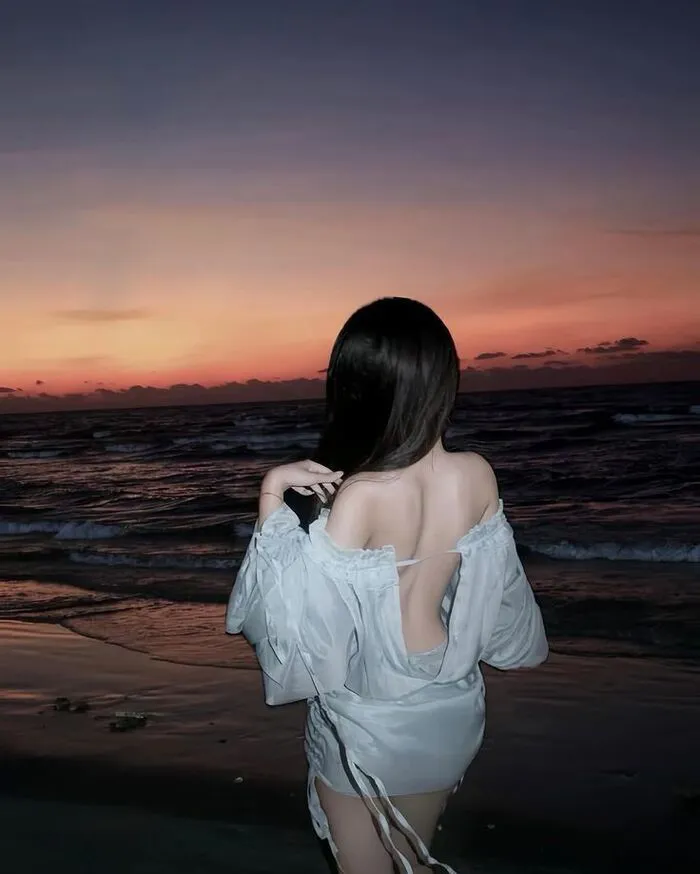 Tuyển tập 185+ gái xinh quay lưng đầy quyến rũ