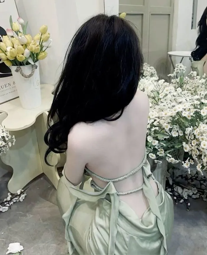 Tuyển tập 185+ gái xinh quay lưng đầy quyến rũ