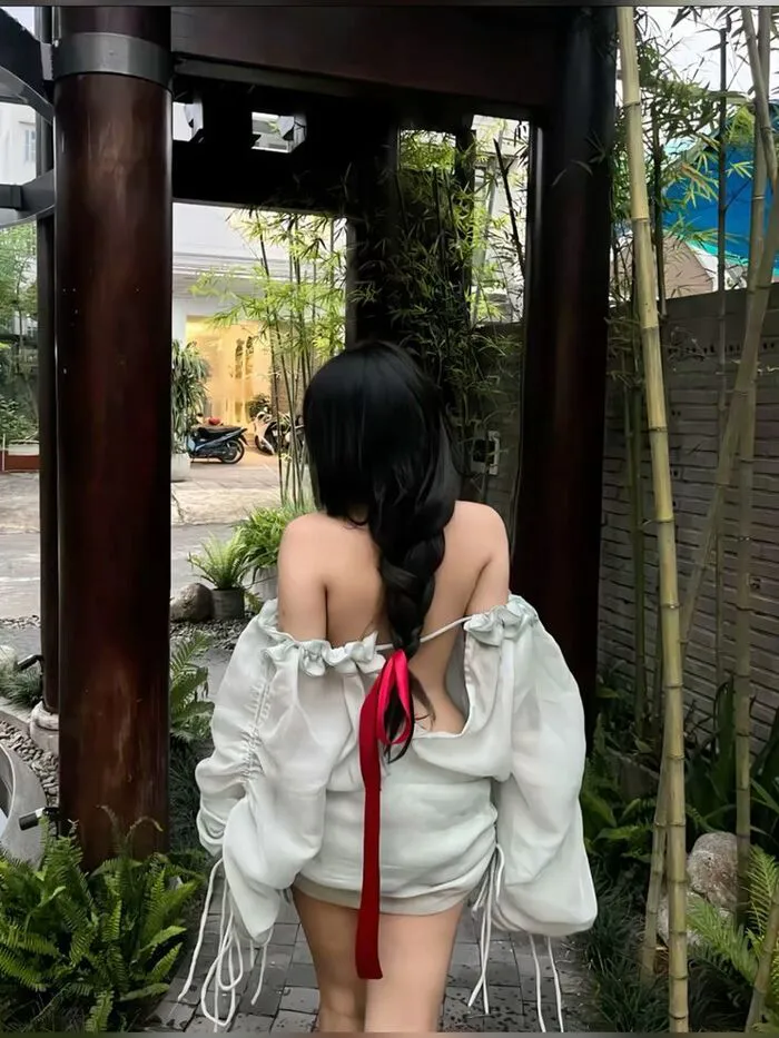 Tuyển tập 185+ gái xinh quay lưng đầy quyến rũ