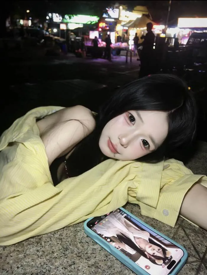 Khám phá nét đẹp trong trẻo qua loạt gái xinh 2k9 mới nhất