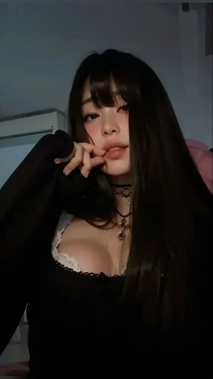 Khám phá 128+ gái xinh onlyfans: Vẻ đẹp đa sắc hút hồn Khám phá 128+ gái xinh onlyfans: Vẻ đẹp đa sắc hút hồn
