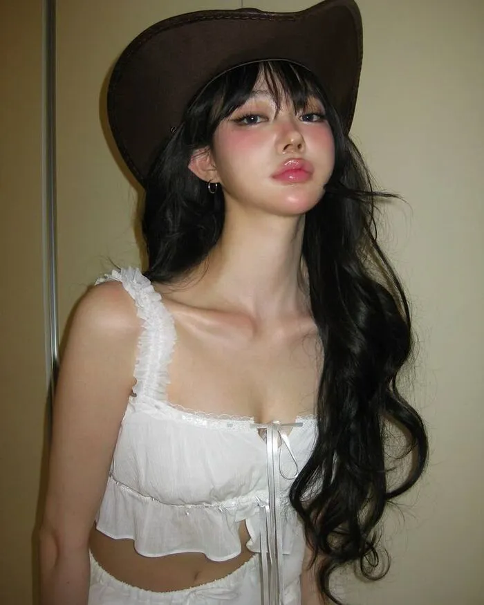 Gợi ý 98+ mẫu ảnh gái xinh trẻ trung cho mọi phong cách Gợi ý 98+ mẫu ảnh gái xinh trẻ trung cho mọi phong cách