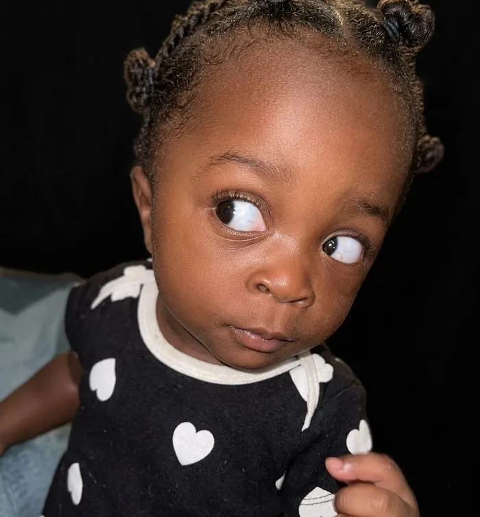 Meme lườm: 185+ biểu cảm 'cà khịa' đỉnh cao gây sốt mạng