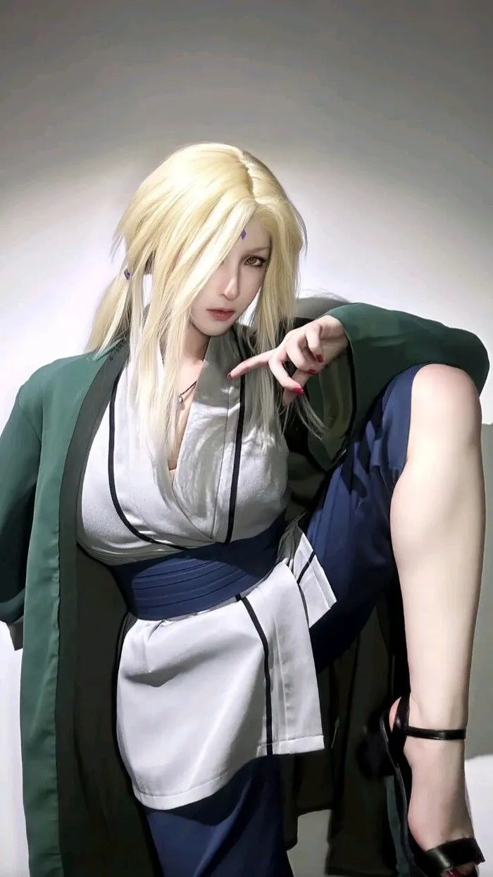 Tuyển tập 187+ tsunade cosplay đỉnh cao, biến hóa vạn người mê Tuyển tập 187+ tsunade cosplay đỉnh cao, biến hóa vạn người mê